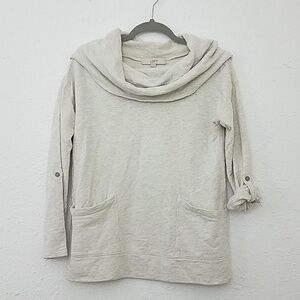 𝅺LOFT Small turtle neck sweater tab sleeves